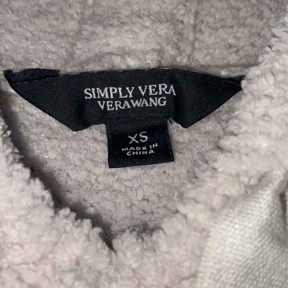 Simply Vera Vera Wang sweater with hoodie - Picture 2 of 2